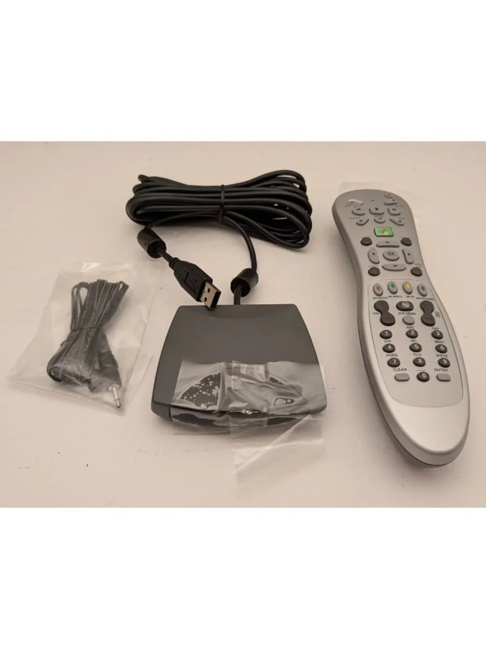 Windows Media Center Remote & USB IR Receiver | RC1264103/00 & OVU400002/00